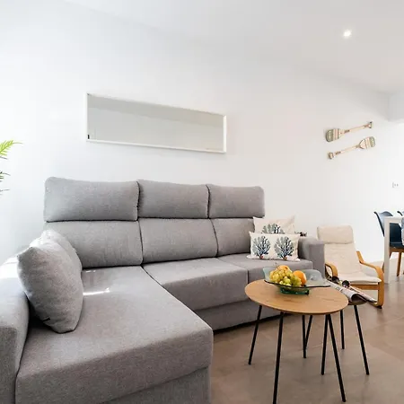 In Malaga With Terrace * 丰希罗拉