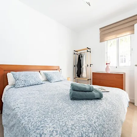 In Malaga With Terrace * 丰希罗拉